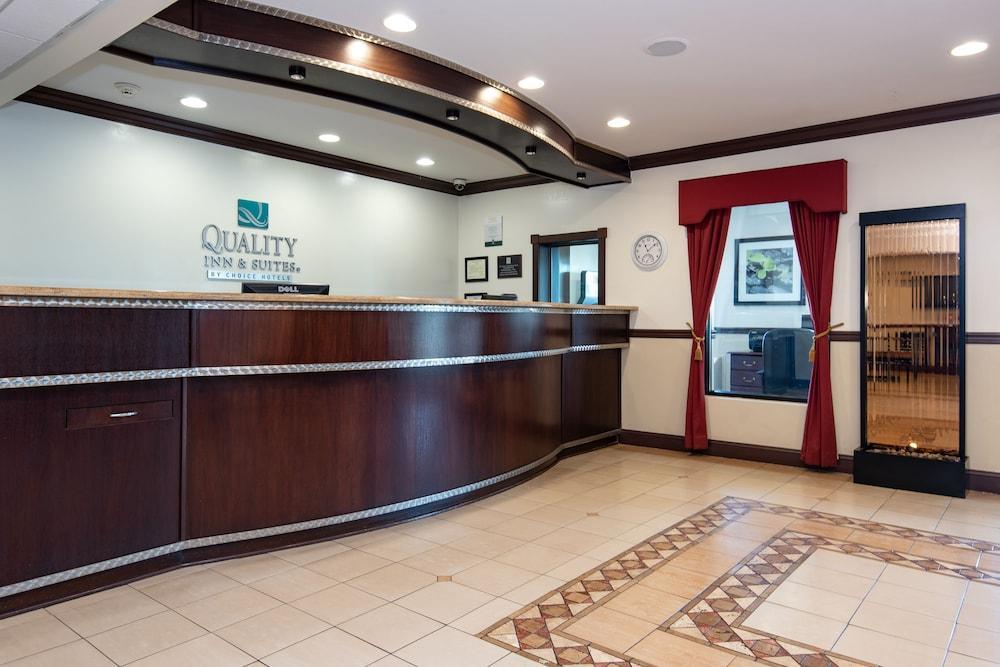 Quality Inn & Suites Quakertown-Allentown エクステリア 写真