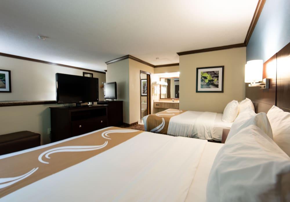 Quality Inn & Suites Quakertown-Allentown エクステリア 写真