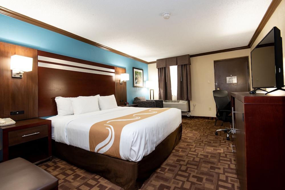 Quality Inn & Suites Quakertown-Allentown エクステリア 写真