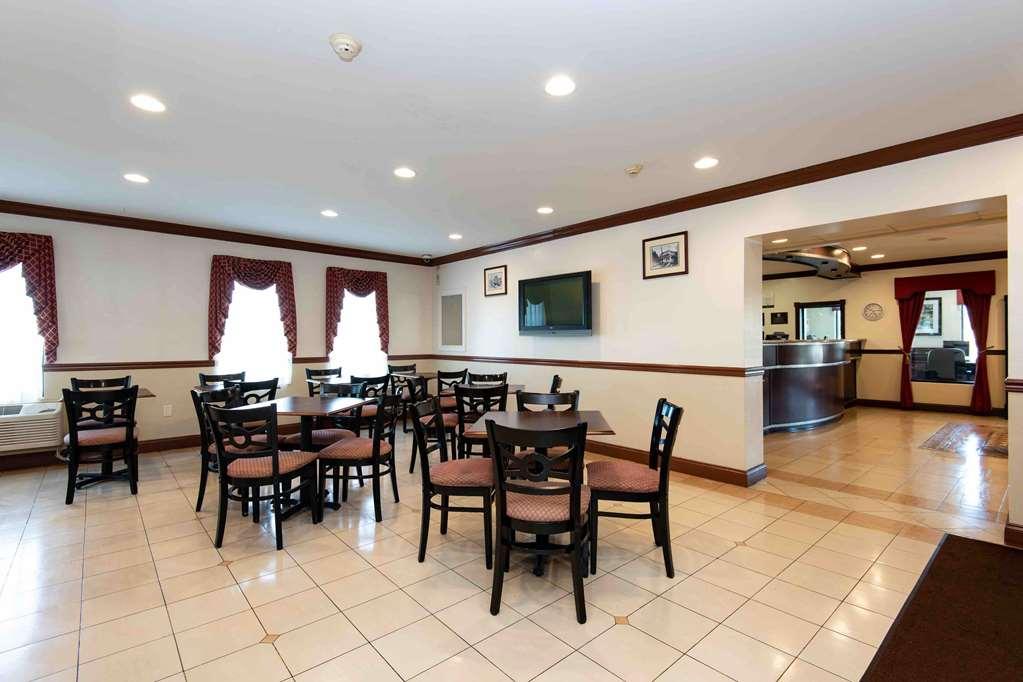 Quality Inn & Suites Quakertown-Allentown レストラン 写真