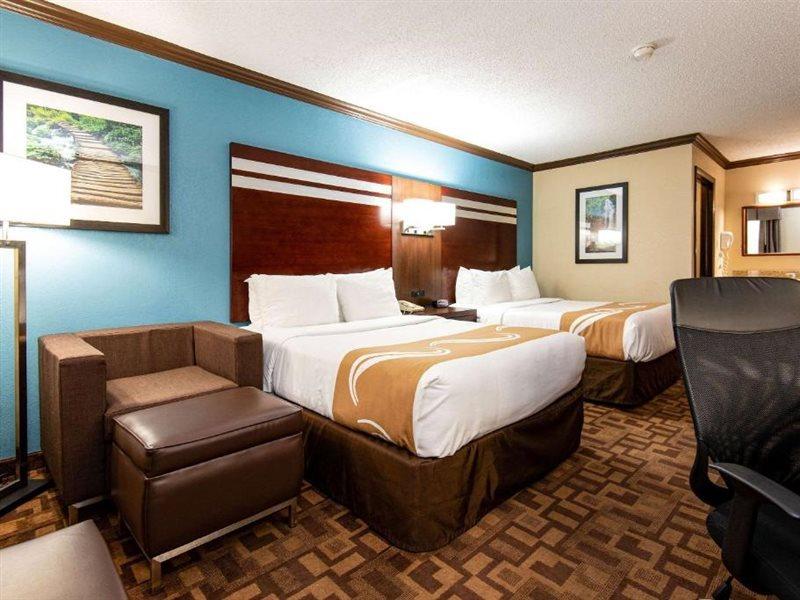 Quality Inn & Suites Quakertown-Allentown エクステリア 写真