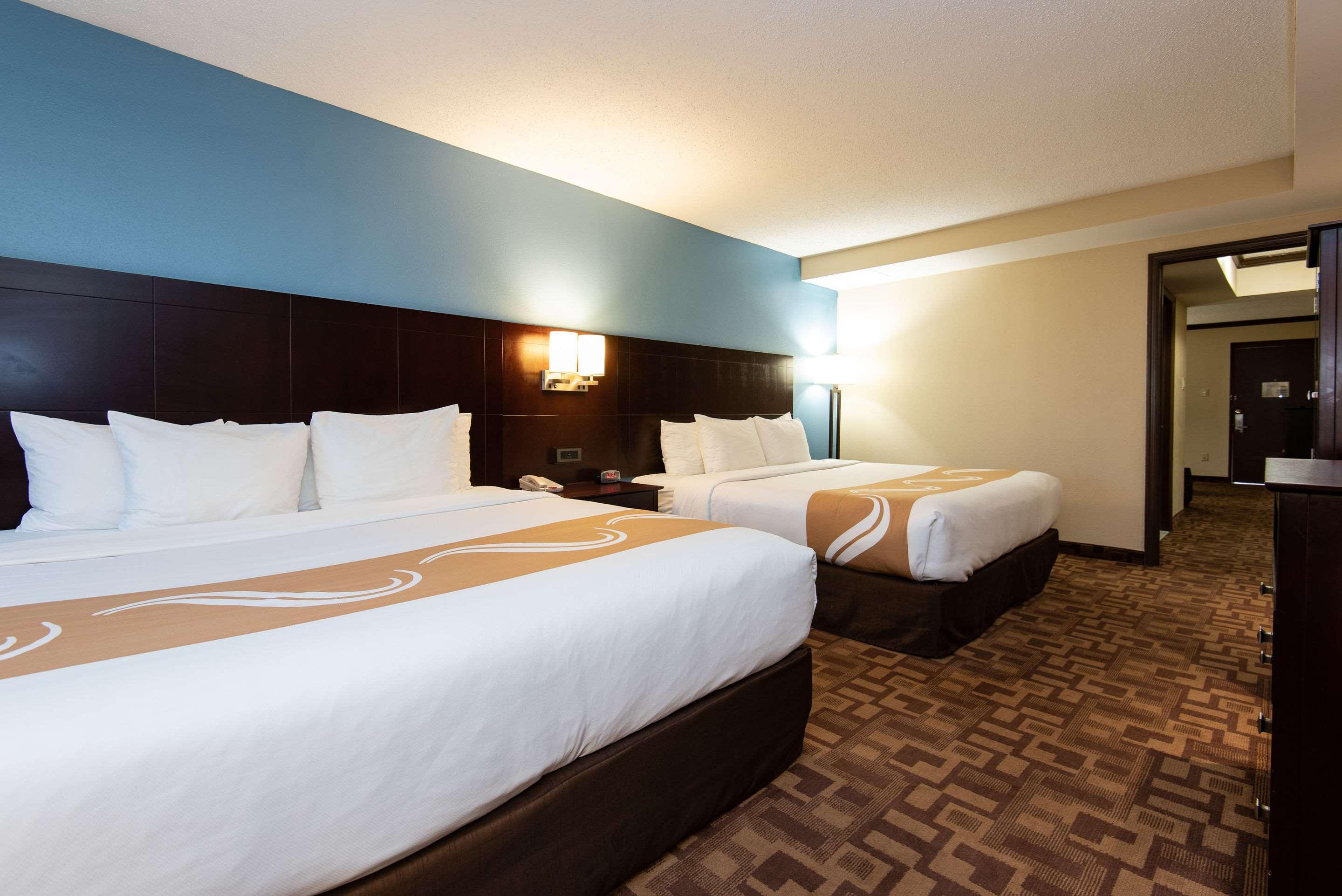 Quality Inn & Suites Quakertown-Allentown エクステリア 写真