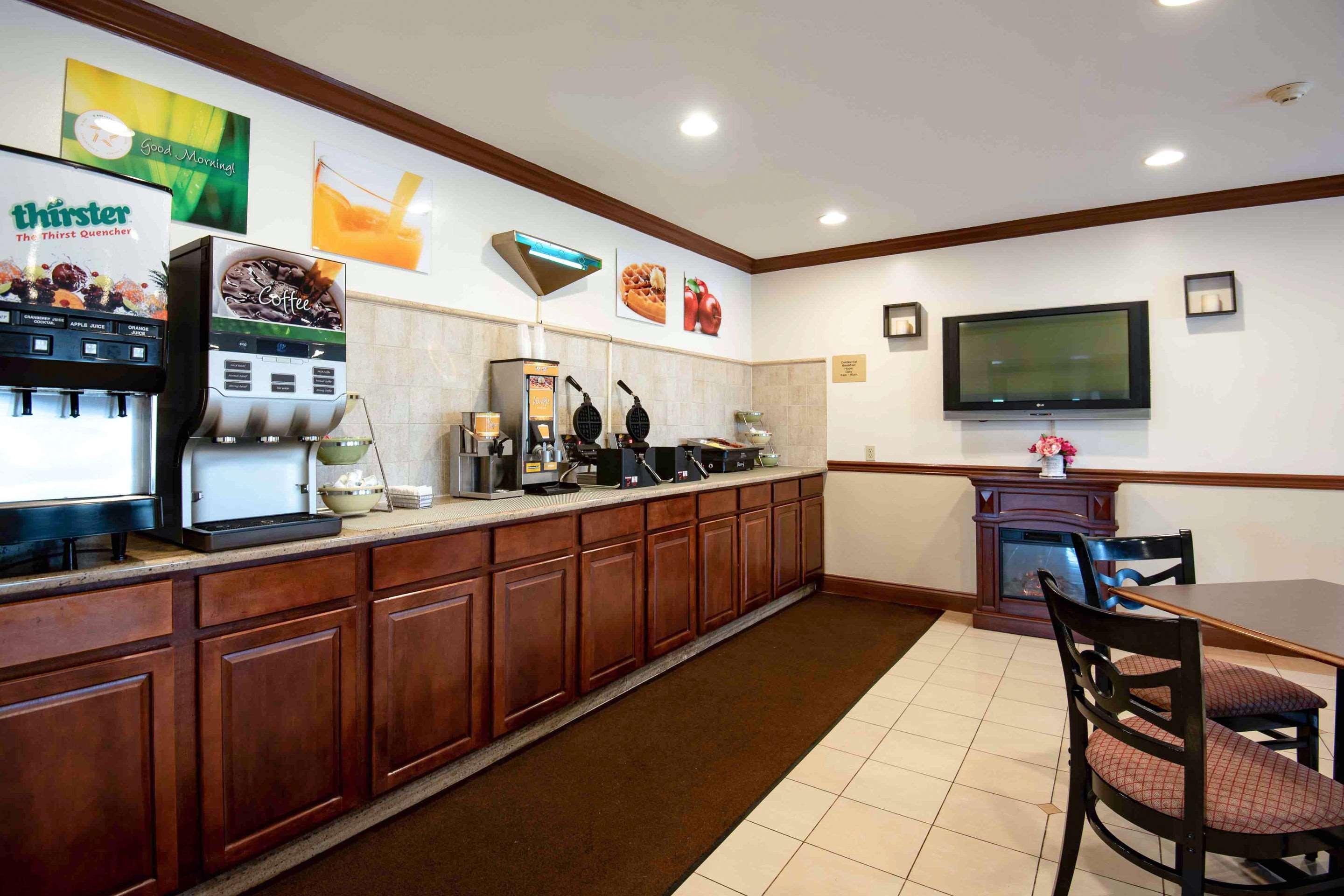 Quality Inn & Suites Quakertown-Allentown エクステリア 写真