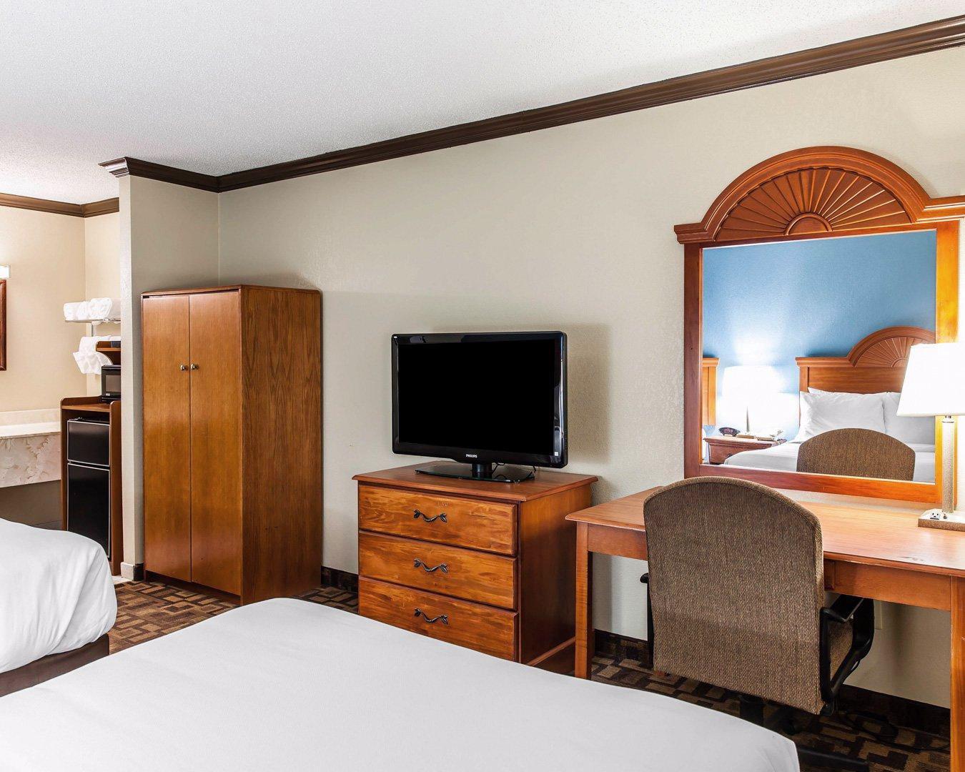 Quality Inn & Suites Quakertown-Allentown エクステリア 写真