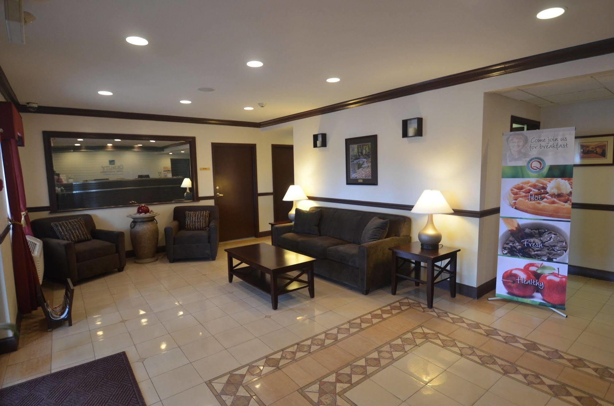 Quality Inn & Suites Quakertown-Allentown エクステリア 写真